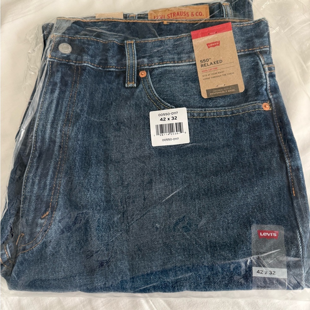 Mens Levi's 550 Relaxed Jeans 42x32